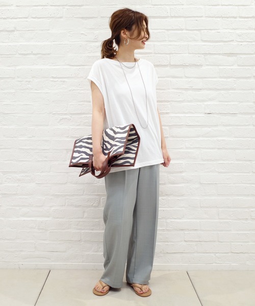 DouDou(ドゥドゥ)の「BIGシルエットタンクT(Tシャツ/カットソー・レディース・ホワイト/ベージュ/スミクロ/キナリ・FREE)」の6枚目の写真