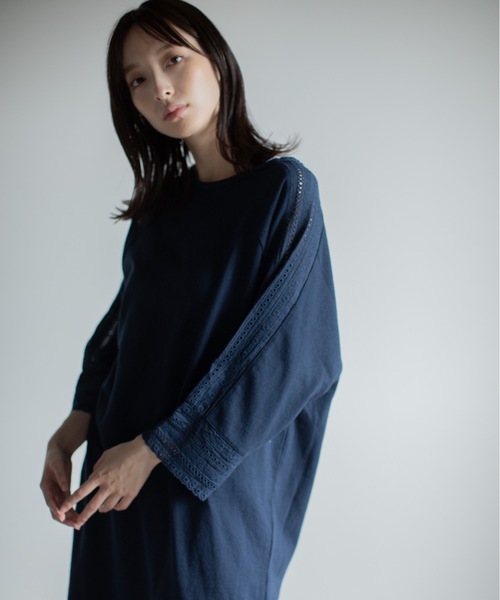 refinedworks(リファインドワークス)の「刺繍レース切替チュニック(Tシャツ/カットソー・レディース・キナリ/ブルー・M-L)」の19枚目の写真
