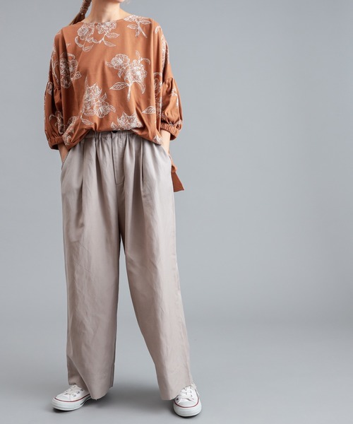 PUAL CE CIN(ピュアルセシン)の「抜染花プリントT(Tシャツ/カットソー・レディース・チャコールグレー/ベージュ/ブルー・FREE)」の9枚目の写真