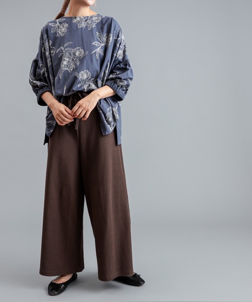 PUAL CE CIN(ピュアルセシン)の「抜染花プリントT(Tシャツ/カットソー・レディース・チャコールグレー/ベージュ/ブルー・FREE)」の22枚目の写真