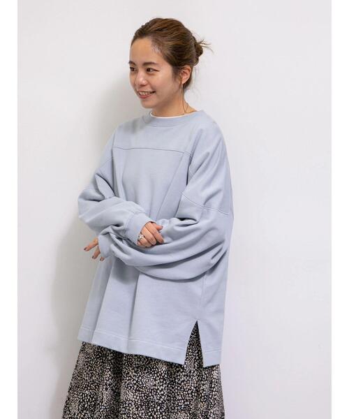 earth music&ecology（アースミュージックアンドエコロジー）の「【WEB限定】ビッグシルエットロングスウェットプルオーバー（スウェット・レディース・チャコールグレー/ライトグレー/オフホワイト/サックスブルー/アイボリー/ライトベージュ・FREE）」の9枚目の写真