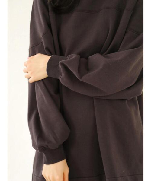 earth music&ecology（アースミュージックアンドエコロジー）の「【WEB限定】ビッグシルエットロングスウェットプルオーバー（スウェット・レディース・チャコールグレー/ライトグレー/オフホワイト/サックスブルー/アイボリー/ライトベージュ・FREE）」の13枚目の写真