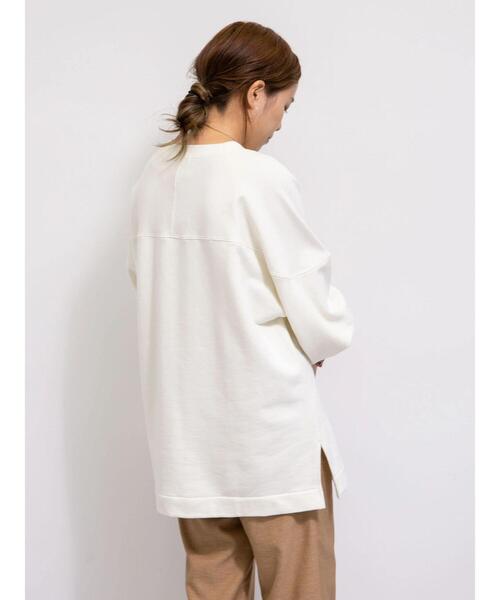 earth music&ecology（アースミュージックアンドエコロジー）の「【WEB限定】ビッグシルエットロングスウェットプルオーバー（スウェット・レディース・チャコールグレー/ライトグレー/オフホワイト/サックスブルー/アイボリー/ライトベージュ・FREE）」の21枚目の写真