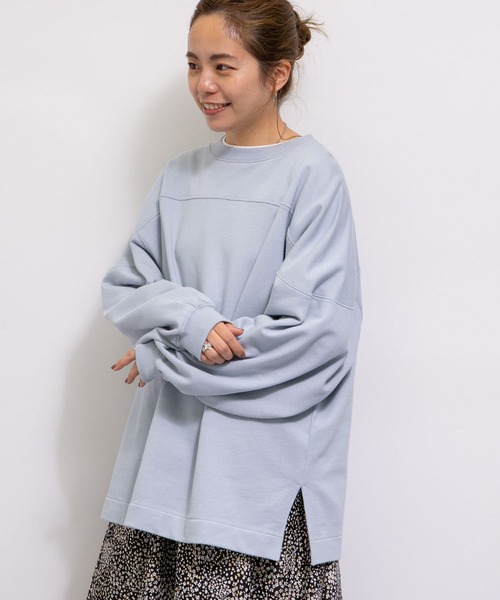 earth music&ecology（アースミュージックアンドエコロジー）の「【WEB限定】ビッグシルエットロングスウェットプルオーバー（スウェット・レディース・チャコールグレー/ライトグレー/オフホワイト/サックスブルー/アイボリー/ライトベージュ・FREE）」の6枚目の写真