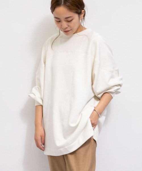 earth music&ecology（アースミュージックアンドエコロジー）の「【WEB限定】ビッグシルエットロングスウェットプルオーバー（スウェット・レディース・チャコールグレー/ライトグレー/オフホワイト/サックスブルー/アイボリー/ライトベージュ・FREE）」の2枚目の写真