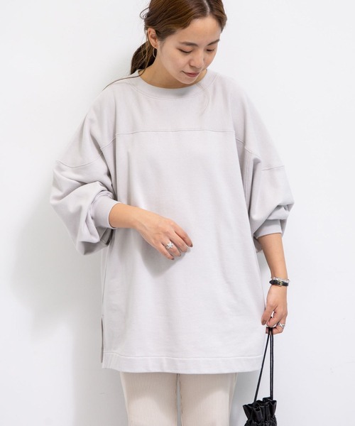 earth music&ecology（アースミュージックアンドエコロジー）の「【WEB限定】ビッグシルエットロングスウェットプルオーバー（スウェット・レディース・チャコールグレー/ライトグレー/オフホワイト/サックスブルー/アイボリー/ライトベージュ・FREE）」の4枚目の写真