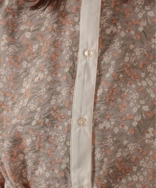 natural couture（ナチュラルクチュール）の「【WEB限定カラー有り】2WAYギャザーパフ配色花柄ブラウス（シャツ/ブラウス・レディース・ブラック/グレー/ピンク/アイボリー・FREE）」の19枚目の写真