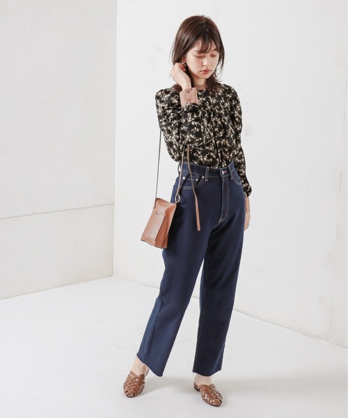 natural couture（ナチュラルクチュール）の「【WEB限定カラー有り】2WAYギャザーパフ配色花柄ブラウス（シャツ/ブラウス・レディース・ブラック/グレー/ピンク/アイボリー・FREE）」の13枚目の写真