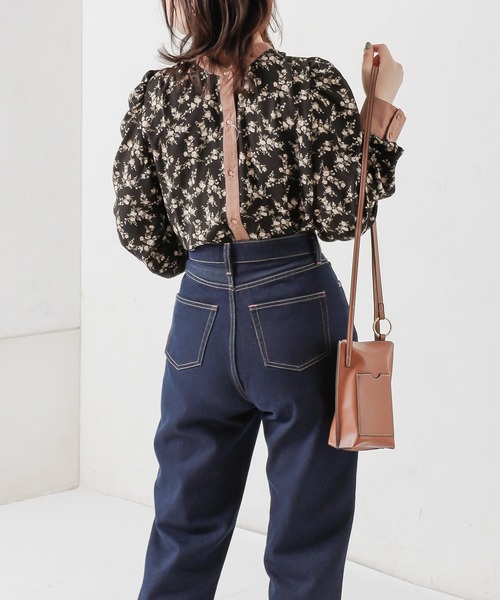 natural couture（ナチュラルクチュール）の「【WEB限定カラー有り】2WAYギャザーパフ配色花柄ブラウス（シャツ/ブラウス・レディース・ブラック/グレー/ピンク/アイボリー・FREE）」の12枚目の写真