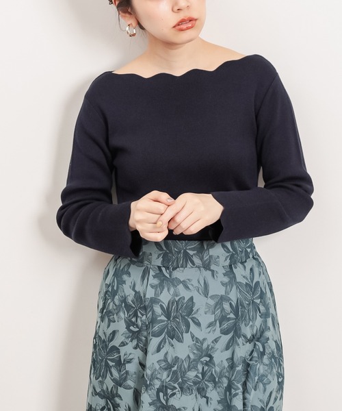 natural couture(ナチュラルクチュール)の「【WEB限定】袖口配色スカラップお上品ニット(ニット/セーター・レディース・オフホワイト/ライトベージュ/ネイビー/イエロー/その他1・FREE)」の3枚目の写真