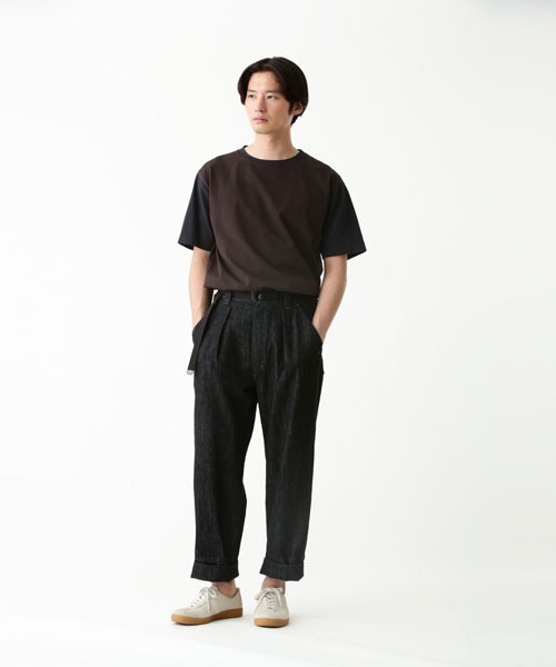 MHL.（エムエイチエル）の「MATTE COTTON JERSEY（Tシャツ/カットソー・メンズ・チャコール・LARGE/MEDIUM/X-LARGE）」の2枚目の写真