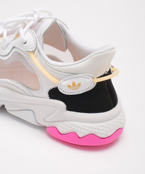 adidas（アディダス）の「adidas/OZWEEGO LITE オズウィーゴ