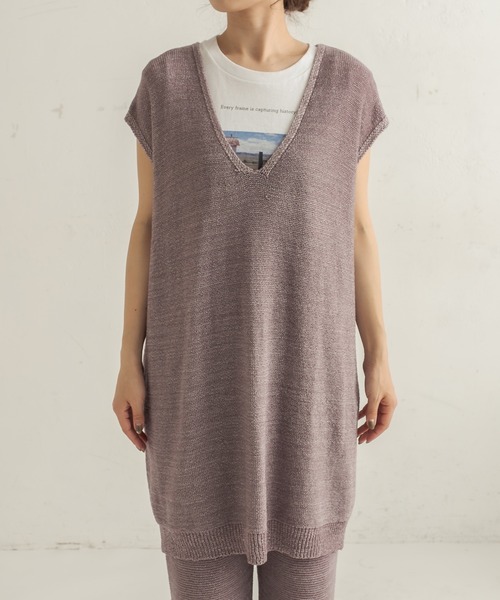 CAPRICIEUX LE'MAGE（カプリシューレマージュ）の「バックスリットVチュニック（ニット/セーター・レディース・ベージュ/パープル・FREE）」の3枚目の写真