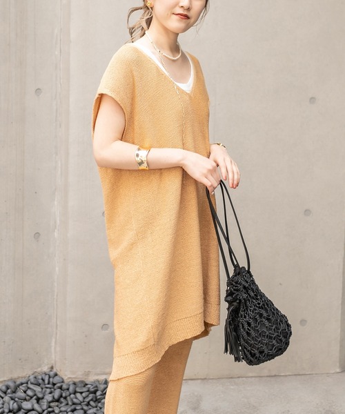 CAPRICIEUX LE'MAGE（カプリシューレマージュ）の「バックスリットVチュニック（ニット/セーター・レディース・ベージュ/パープル・FREE）」の7枚目の写真