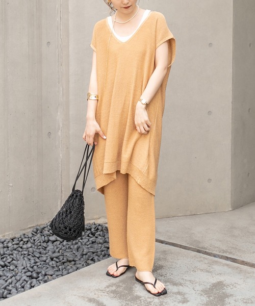 CAPRICIEUX LE'MAGE（カプリシューレマージュ）の「バックスリットVチュニック（ニット/セーター・レディース・ベージュ/パープル・FREE）」の17枚目の写真