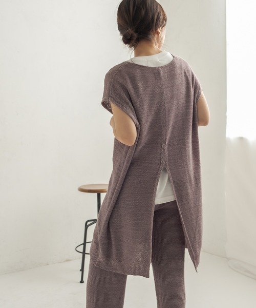 CAPRICIEUX LE'MAGE（カプリシューレマージュ）の「バックスリットVチュニック（ニット/セーター・レディース・ベージュ/パープル・FREE）」の5枚目の写真