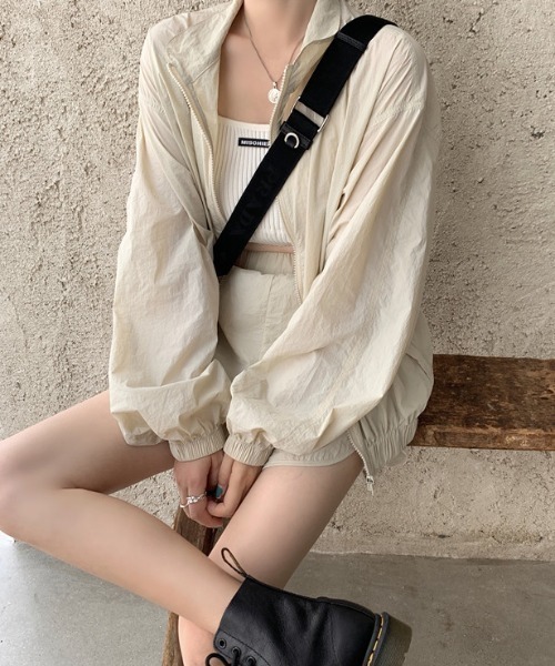 ABITOKYO（アビトーキョー）の「バルーンスリーブジャケットパンツ２点セット（ライダースジャケット・レディース・ブラック/グレー/ベージュ・FREE）」の17枚目の写真