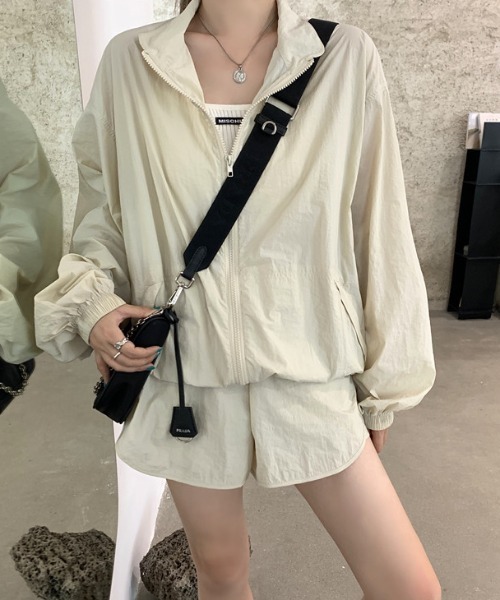 ABITOKYO（アビトーキョー）の「バルーンスリーブジャケットパンツ２点セット（ライダースジャケット・レディース・ブラック/グレー/ベージュ・FREE）」の11枚目の写真