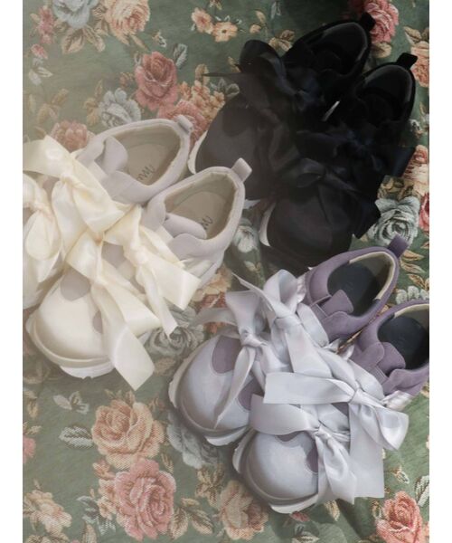 merry jenny（メリージェニー）の「リボンスニーカー（スニーカー・レディース・ブラック/アイボリー/ライトブルー・SMALL/MEDIUM/LARGE）」の7枚目の写真