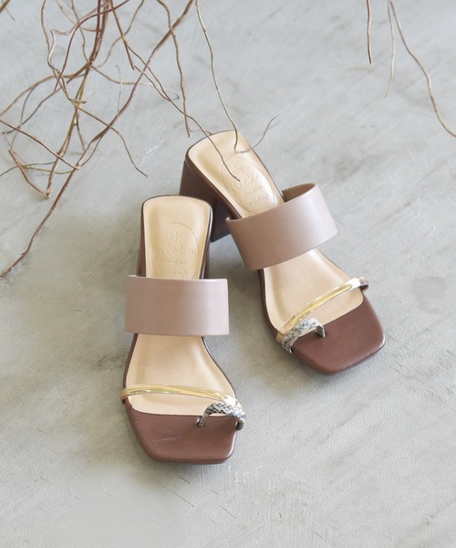 NOFALL（ノーフォール）の「アシメトングスクエアチャンキーヒールサンダル（サンダル・レディース・ブラック系その他/ブラウン系その他/ホワイト系その他/ベージュ系その他・SS/M/S/LL/L/3L）」の4枚目の写真