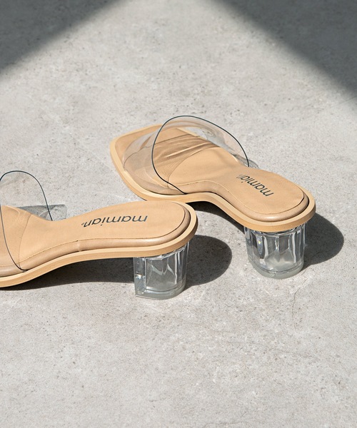 MAMIAN(マミアン)の「スクエアトゥ クリアヒール ミュール (5.5cmヒール)(サンダル・レディース・ミント/ブラック/クリア/アイボリー・L/S/M)」の4枚目の写真