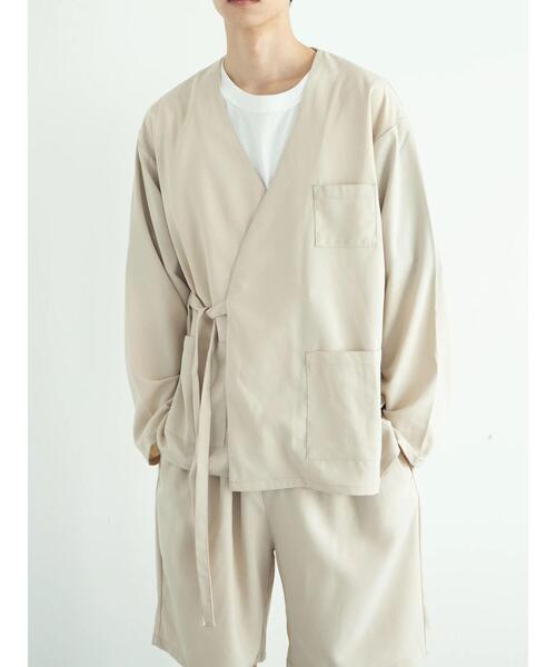 koe（コエ）の「ドライタッチポリトロノーカラージャケット*（ブルゾン・レディース・ライトベージュ/ブラック・L/M）」の5枚目の写真