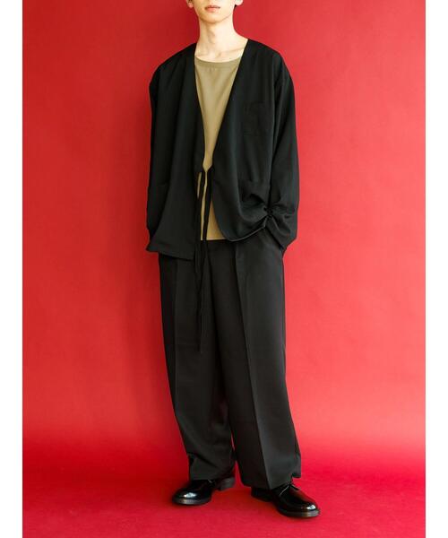 koe（コエ）の「ドライタッチポリトロノーカラージャケット*（ブルゾン・レディース・ライトベージュ/ブラック・L/M）」の11枚目の写真