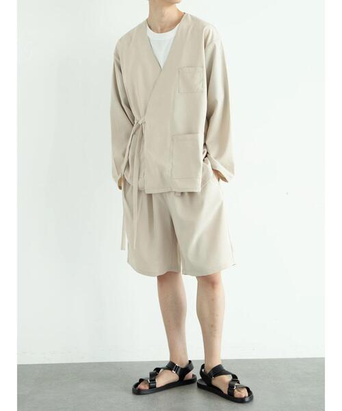 koe（コエ）の「ドライタッチポリトロノーカラージャケット*（ブルゾン・レディース・ライトベージュ/ブラック・L/M）」の15枚目の写真