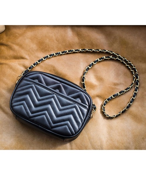 Julia Boutique（ジュリアブティック）の「チェーンショルダーキルティングバッグ/21169（ショルダーバッグ・レディース・ブラック・ONE）」の5枚目の写真