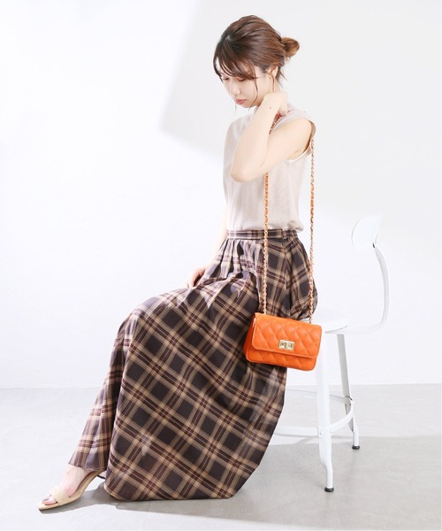 La TOTALITE（ラトータリテ）の「【MILOS/ミロス】キルティングチェーンバッグ◆（ショルダーバッグ・レディース・ナチュラル/ブルー/オレンジ/ブラック/ベージュ/グリーン・FREE）」の17枚目の写真