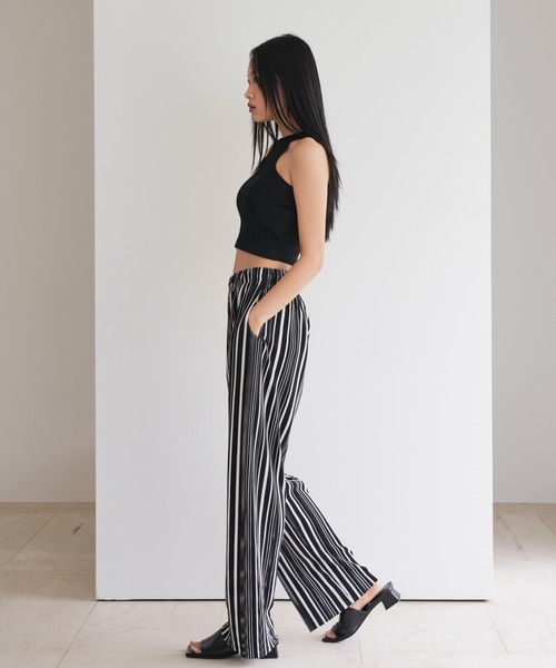FEKETE（フェケテ）の「FEKETE PATTERN PLEATS RELAX PANTS（その他パンツ・メンズ・ブラック/ブラウン・FREE）」の10枚目の写真
