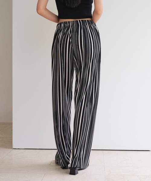 FEKETE（フェケテ）の「FEKETE PATTERN PLEATS RELAX PANTS（その他パンツ・メンズ・ブラック/ブラウン・FREE）」の14枚目の写真