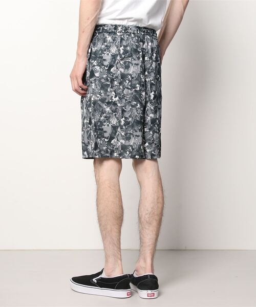 ANREALAGE（アンリアレイジ）の「ANREALAGE(アンリアレイジ) パッチワークプリントアロハショーツ（その他パンツ・メンズ・ブラック・46）」の3枚目の写真