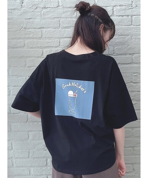 Cutie Blonde(キューティーブロンド)の「◆【S-L】ホリディ前ポケットコラボTシャツ(Tシャツ/カットソー・レディース・ブラック/オフホワイト/カーキ/オレンジ系その他2/ホワイト系3/ブラック系・01/02/03)」の3枚目の写真
