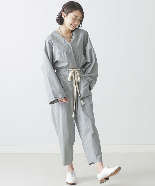 BEAMS LIGHTS（ビームスライツ）の「KiiRA / ストライプ ジャンプスーツ（サロペット/オーバーオール・レディース・ライトブルー/ライトブラウン・ONE SIZE）」の2枚目の写真