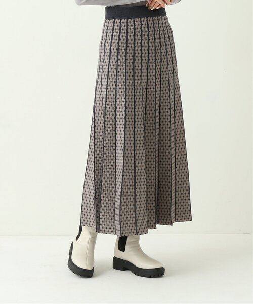 RAY CASSIN（レイカズン）の「ダイヤストライプニットスカート（スカート・レディース・ブラック/ブラウン/オレンジ/キナリ/ネイビー・FREE）」の5枚目の写真