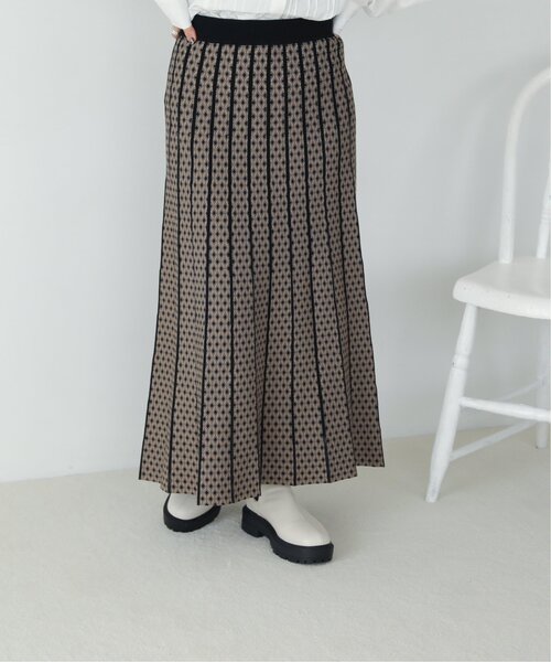 RAY CASSIN（レイカズン）の「ダイヤストライプニットスカート（スカート・レディース・ブラック/ブラウン/オレンジ/キナリ/ネイビー・FREE）」の3枚目の写真