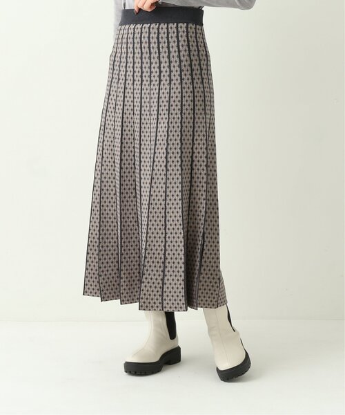 RAY CASSIN（レイカズン）の「ダイヤストライプニットスカート（スカート・レディース・ブラック/ブラウン/オレンジ/キナリ/ネイビー・FREE）」の11枚目の写真