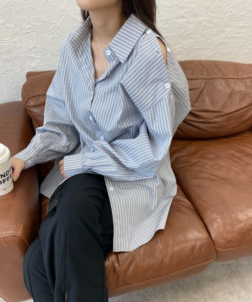 CLEA（クレア）の「オープンショルダー2WAYストライプボーイフレンドシャツ（シャツ/ブラウス・レディース・ブルー/グリーン・FREE）」の2枚目の写真