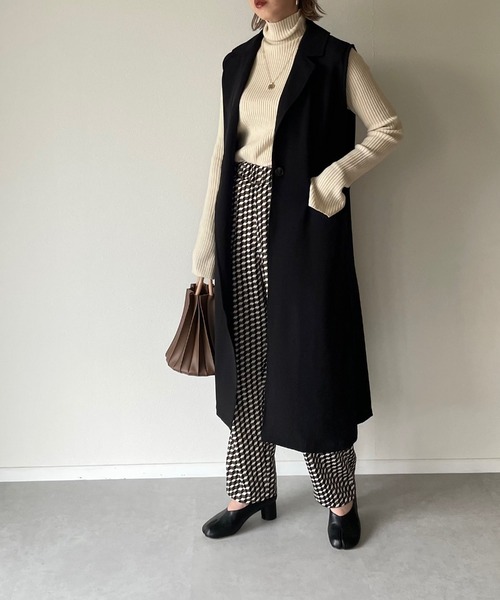 y/m by misato（イムバイミサト）の「エステルツイルテーラードベスト（ベスト・レディース・ブラック/ベージュ・FREE）」の9枚目の写真