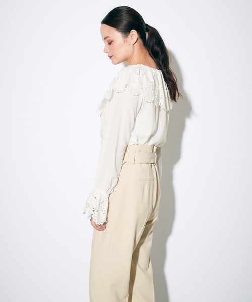 Diagram(ダイアグラム)の「シェル刺繍ブラウス(シャツ/ブラウス・レディース・ブラック/キナリ・36)」の9枚目の写真