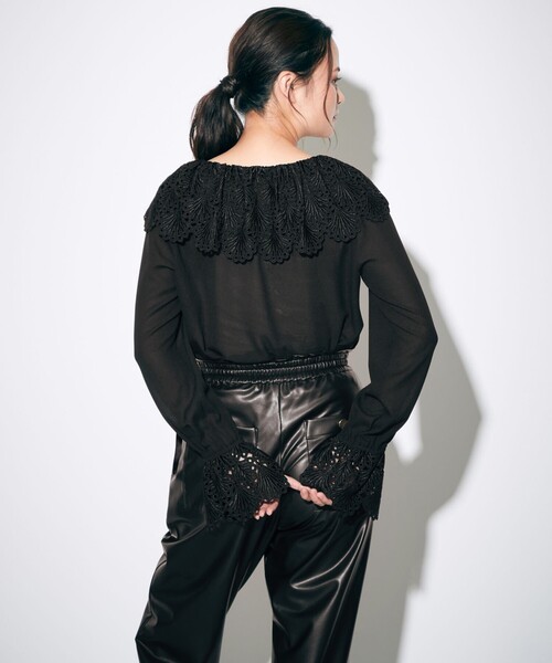 Diagram(ダイアグラム)の「シェル刺繍ブラウス(シャツ/ブラウス・レディース・ブラック/キナリ・36)」の10枚目の写真