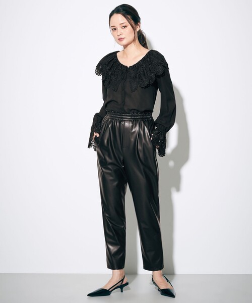 Diagram(ダイアグラム)の「シェル刺繍ブラウス(シャツ/ブラウス・レディース・ブラック/キナリ・36)」の5枚目の写真