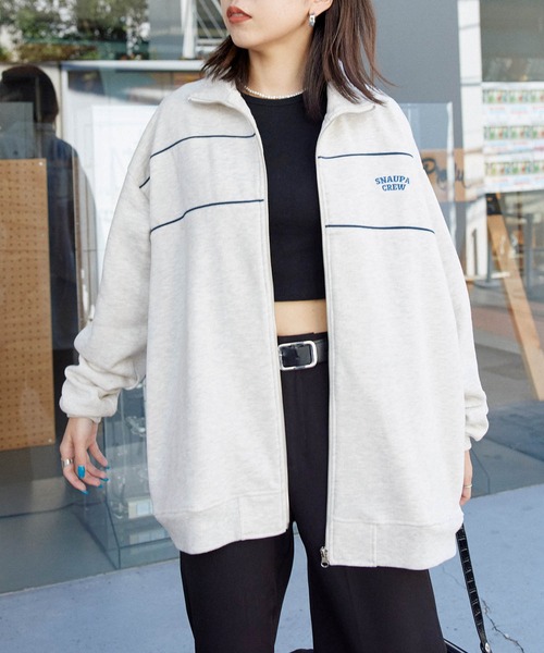 Snap club】裏起毛ワンポイント刺繍ロゴ オーバーサイズ スウェット Snap club】裏起毛ワンポイント刺繍ロゴ オーバーサイズ スウェット