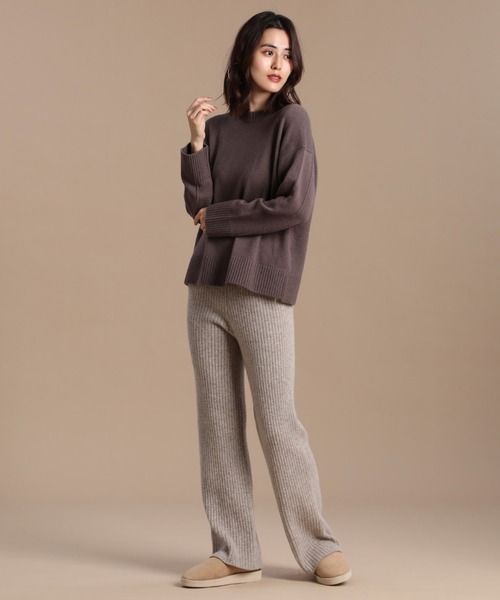 INED（イネド）の「ドロップショルダークルーニット（ニット/セーター・レディース・オフホワイト/その他/モカ/ネイビー/イエロー・9号）」の19枚目の写真