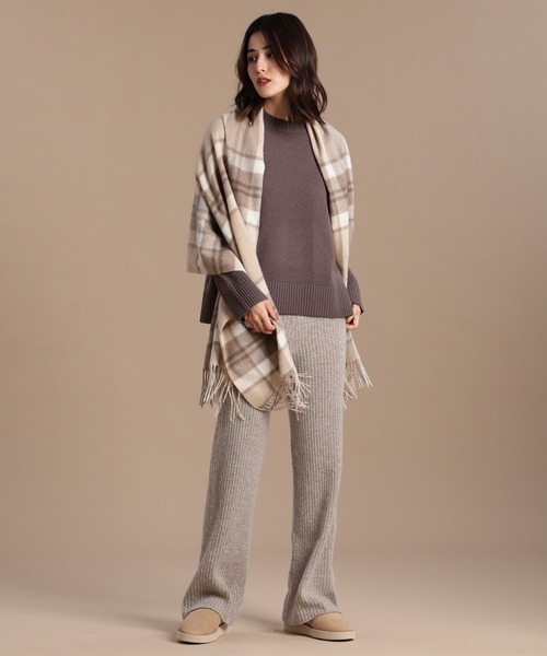 INED（イネド）の「ドロップショルダークルーニット（ニット/セーター・レディース・オフホワイト/その他/モカ/ネイビー/イエロー・9号）」の20枚目の写真