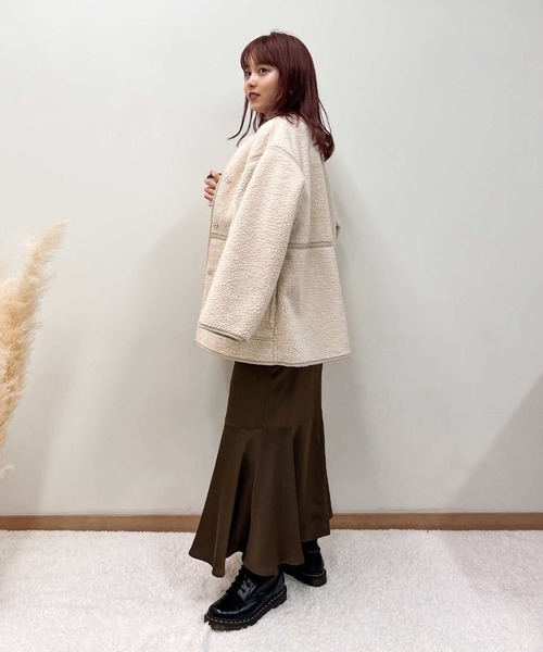 frunco（フランコ）の「リバーシブルボアフェイクムートンコート（ムートンコート・レディース・アイボリー・FREE）」の4枚目の写真