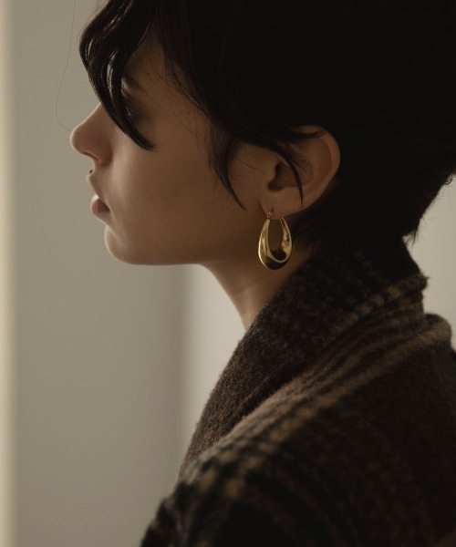 marjour（マージュール）の「[SURGICAL]DROP HOOP PIERCE（ピアス（両耳用）・レディース・シルバー/ゴールド・FREE）」の10枚目の写真