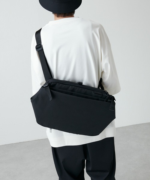 Cote&Ciel（コートエシエル）の「【Cote＆Ciel / コートエシエル】22SS RISS ECO YARN / JAPAN LIMITED(メッセンジャーバッグ)（メッセンジャーバッグ・メンズ・グレー/ブラック・FREE）」の12枚目の写真