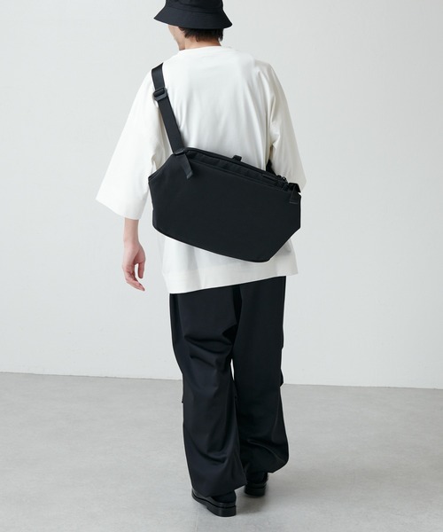 Cote&Ciel（コートエシエル）の「【Cote＆Ciel / コートエシエル】22SS RISS ECO YARN / JAPAN LIMITED(メッセンジャーバッグ)（メッセンジャーバッグ・メンズ・グレー/ブラック・FREE）」の13枚目の写真